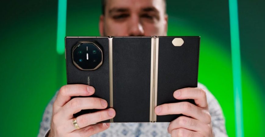 Huawei Mate XT 2
