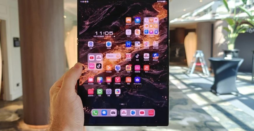 Huawei Mate XT 2