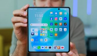 HONOR Magic V5