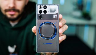 OnePlus смартфон